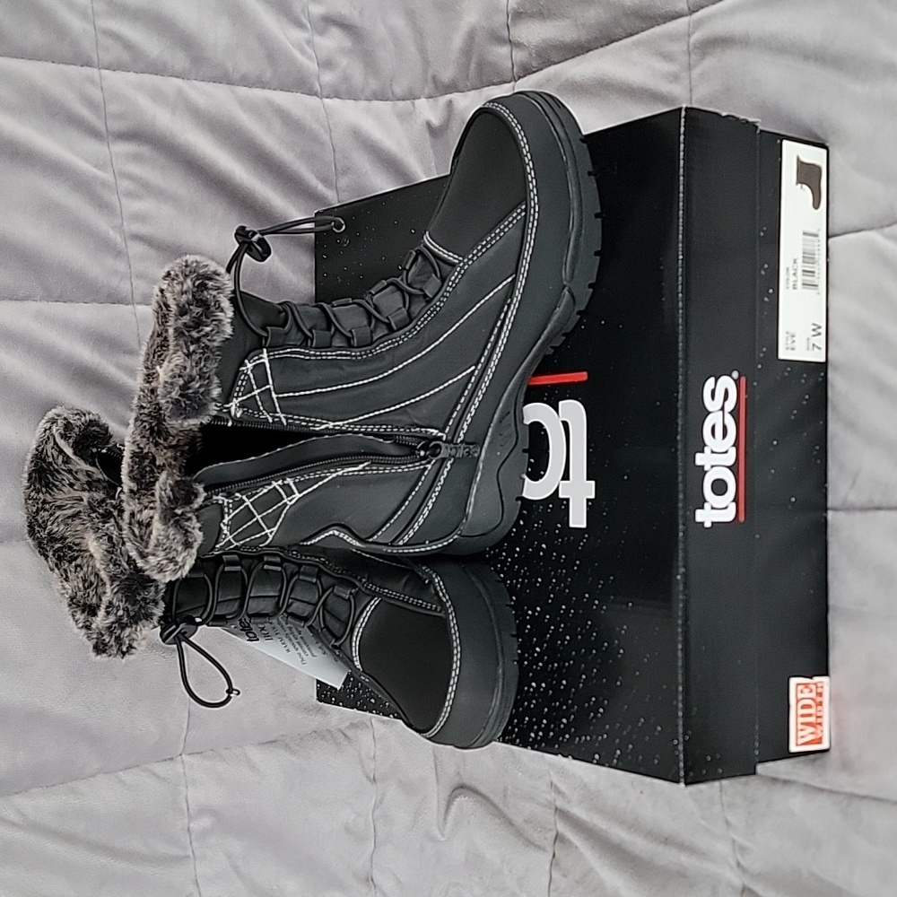 Totes 7Wide Eve women's black waterproof snow boots